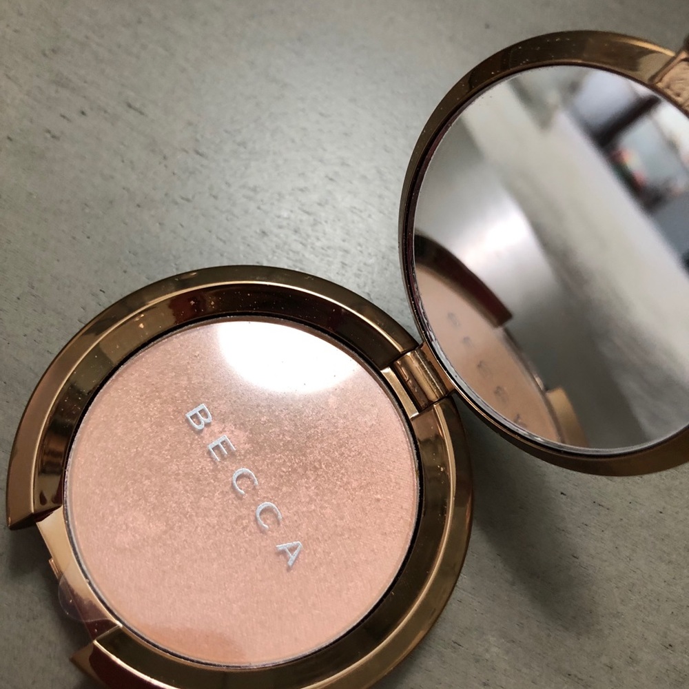 Becca highlighter